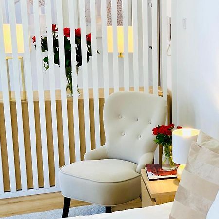 Apartament W Centrum Miasta Z Darmowym Parkingiem Dla Dwojga -Apartamenty Pod Zlotym Lwem Klodzko Bagian luar foto