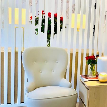 Apartament W Centrum Miasta Z Darmowym Parkingiem Dla Dwojga -Apartamenty Pod Zlotym Lwem Klodzko Bagian luar foto