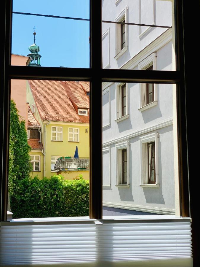 Apartament W Centrum Miasta Z Darmowym Parkingiem Dla Dwojga -Apartamenty Pod Zlotym Lwem Klodzko Bagian luar foto